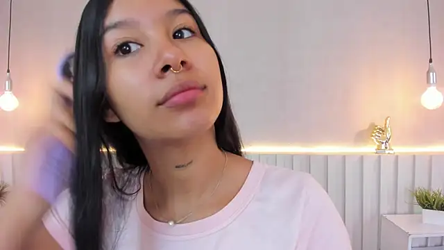 Snapshot of Aida_moreno chatting on 17, 3, 2025 Aida moreno online show from 17, 3, 2025