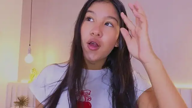 Snapshot of Aida_moreno chatting on 14, 11, 2025 Aida moreno online show from 14, 11, 2025