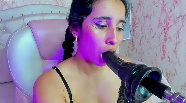 VICTORIA HOUSTON online show from 25, 2, 2025