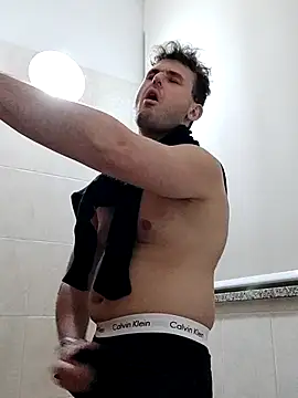 Snapshot of TheKing966 chatting on 24, 2, 2025 TheKing966 online show from 24, 2, 2025