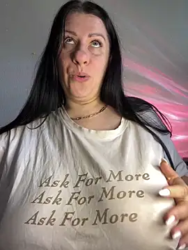 Evelinia online show from 25, 9, 2025