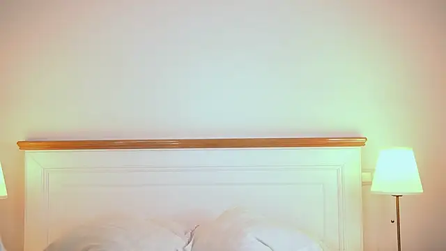 AdelineKing online show from 25, 6, 2026
