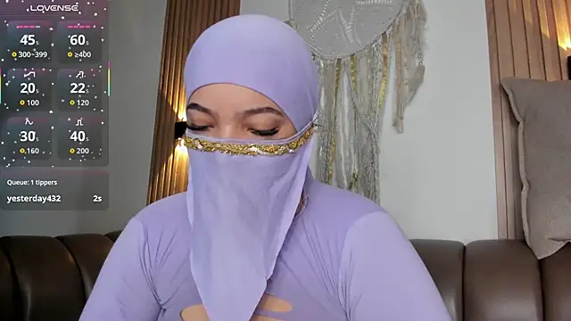 malak nanyy online show from 13, 11, 2025