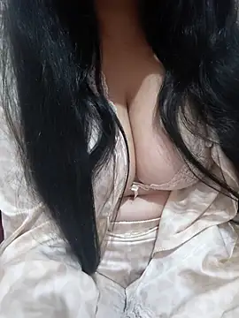 Liyan- online show from 31, 10, 2025