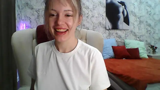 foxy blond online show from 23, 3, 2026