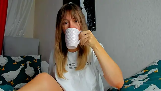 foxy blond online show from 3, 11, 2025