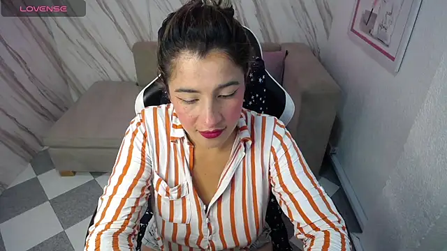 Valerie b online show from 4, 3, 2025