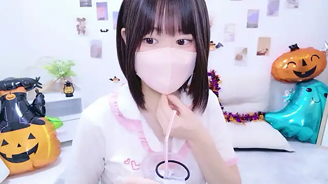 Snapshot of Im_Yu-na chatting on 29, 10, 2025 Im Yu-na online show from 29, 10, 2025