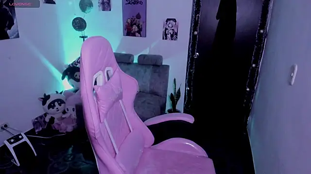 Snapshot of cami_mila9 chatting on 10, 1, 2026 cami mila9 online show from 10, 1, 2026