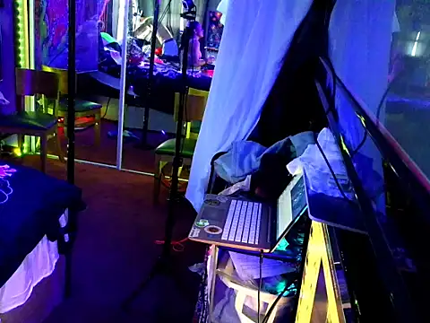 KRYZTALYNXXX online show from 6, 1, 2025