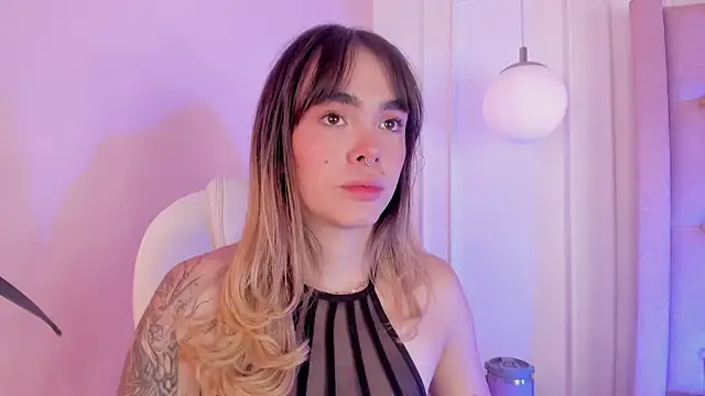 Snapshot of Lucy_Vega chatting on 19, 11, 2025 Lucy Vega online show from 19, 11, 2025