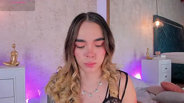 Snapshot of Lucy_Vega chatting on 19, 10, 2025 Lucy Vega online show from 19, 10, 2025