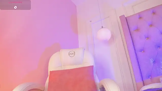 Snapshot of Lucy_Vega chatting on 14, 11, 2025 Lucy Vega online show from 14, 11, 2025