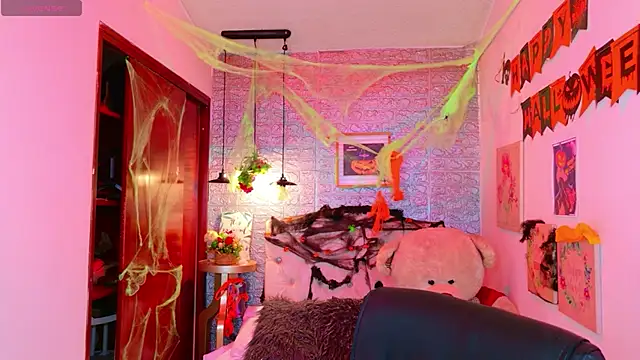 meghan nill online show from 28, 10, 2025