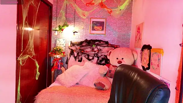 meghan nill online show from 4, 10, 2025