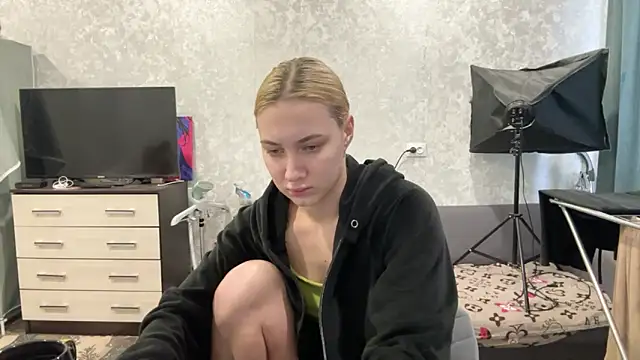 AnneBall online show from 6, 2, 2025