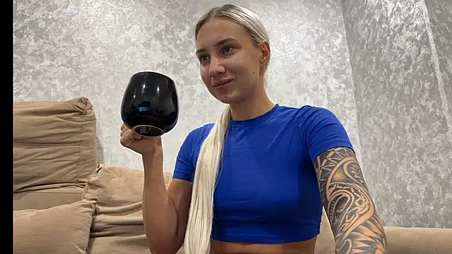 AnneBall online show from 17, 10, 2025