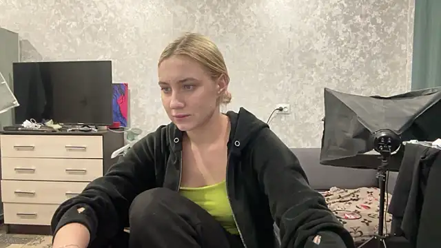 AnneBall online show from 4, 2, 2025