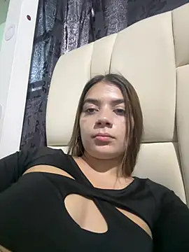 KittyKlum online show from 8, 4, 2026