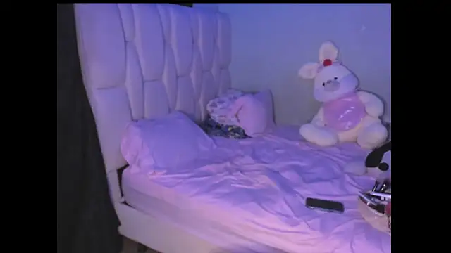 KittyKlum online show from 18, 3, 2025