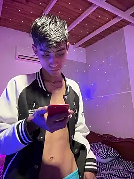 Mauuu18 online show from 18, 10, 2025