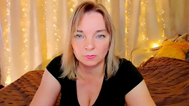 Regina  blue online show from 28, 10, 2025