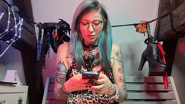 coyemoo online show from 8, 11, 2025