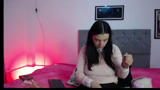 Perla Sc online show from 14, 2, 2025