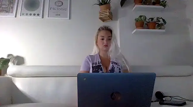 badblondebunny online show from 20, 3, 2025