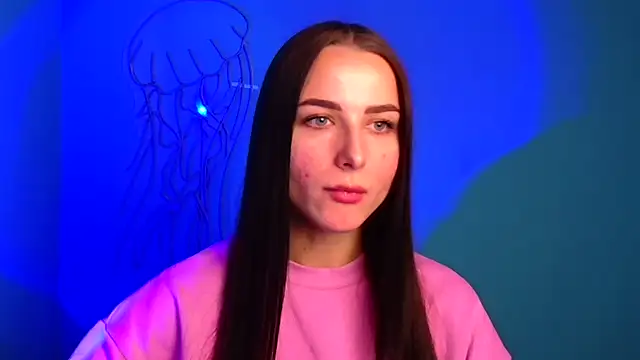 Eva Janee online show from 6, 10, 2025