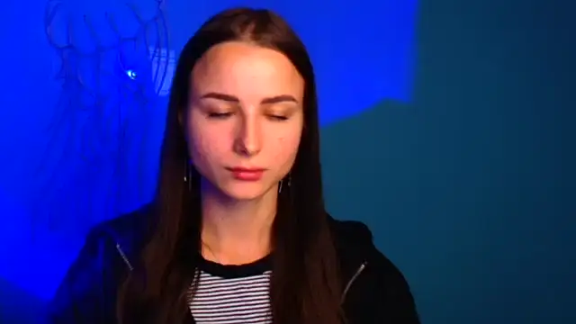 Eva Janee online show from 23, 9, 2025