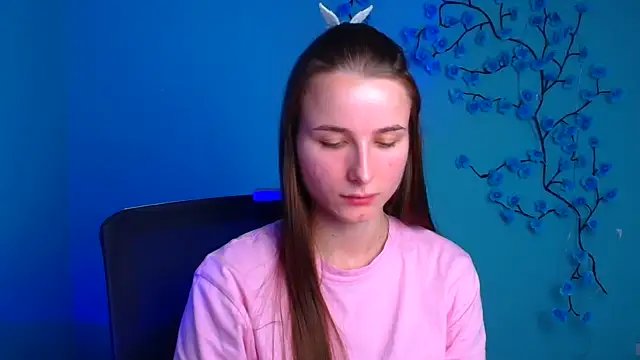 Eva Janee online show from 9, 7, 2026