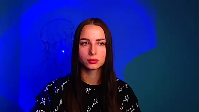 Eva Janee online show from 26, 9, 2025