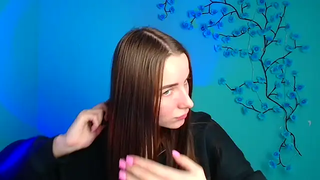 Eva Janee online show from 4, 3, 2026