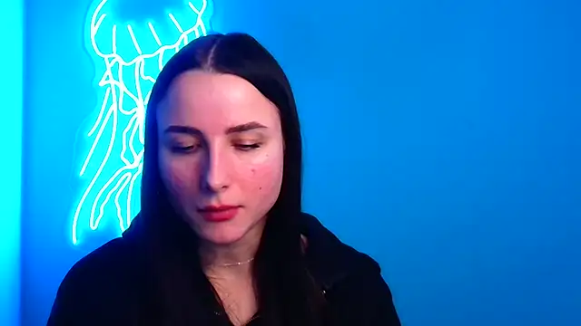 Eva Janee online show from 4, 3, 2025