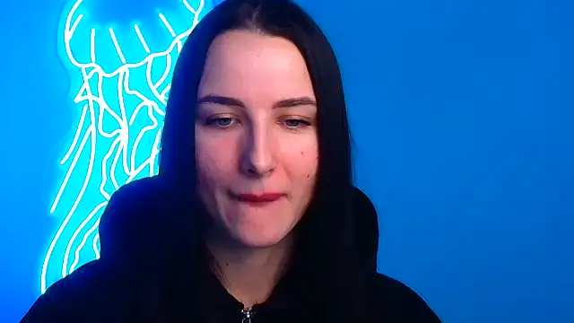 Eva Janee online show from 5, 3, 2025