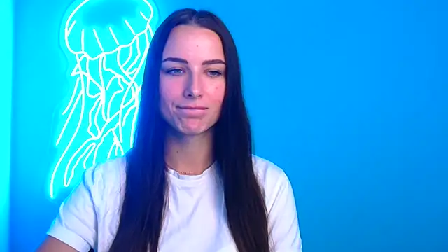 Eva Janee online show from 9, 9, 2025