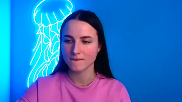 Eva Janee online show from 3, 3, 2025