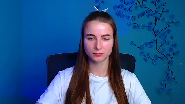 Eva Janee online show from 15, 7, 2026