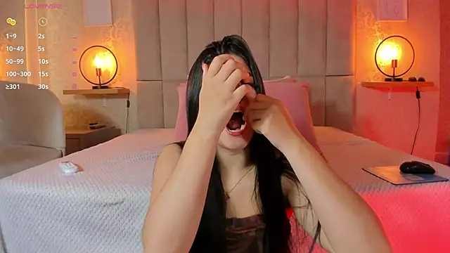 Amy-Saenz online show from 15, 12, 2025