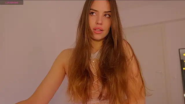 Snapshot of FazeyJ_ chatting on 11, 3, 2025 FazeyJ online show from 11, 3, 2025