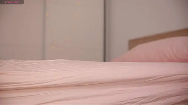 Snapshot of FazeyJ_ chatting on 24, 2, 2025 FazeyJ online show from 24, 2, 2025