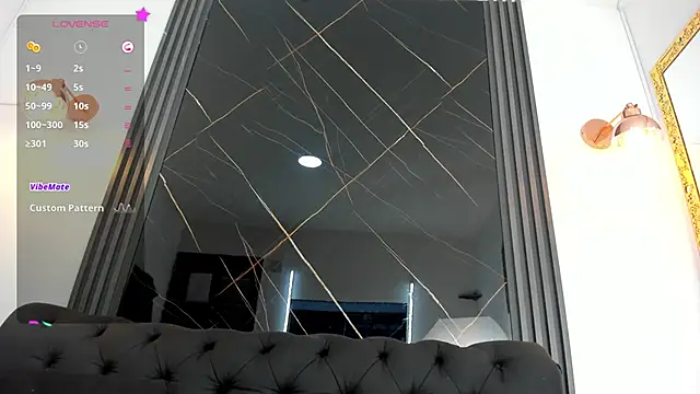 EvaaLovia1 online show from 25, 9, 2025