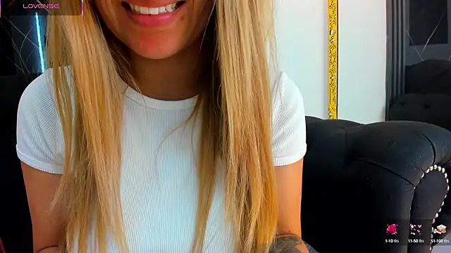 EvaaLovia1 online show from 6, 10, 2025