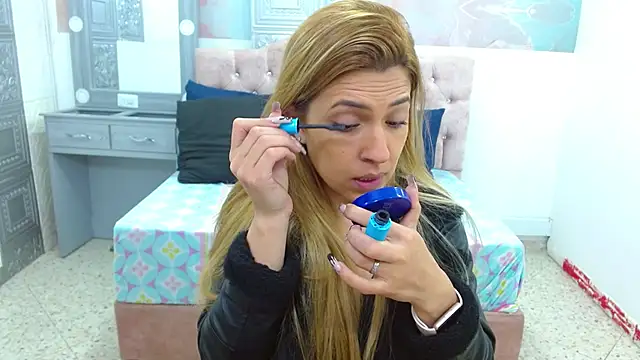 EvaaLovia1 online show from 21, 3, 2025