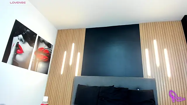 EvaaLovia1 online show from 28, 4, 2026