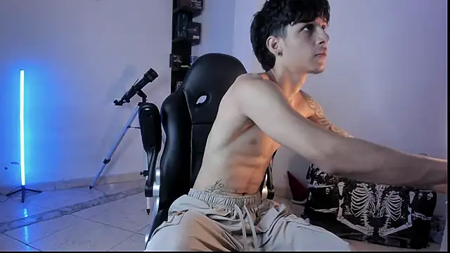 Snakebutterfly online show from 19, 10, 2025