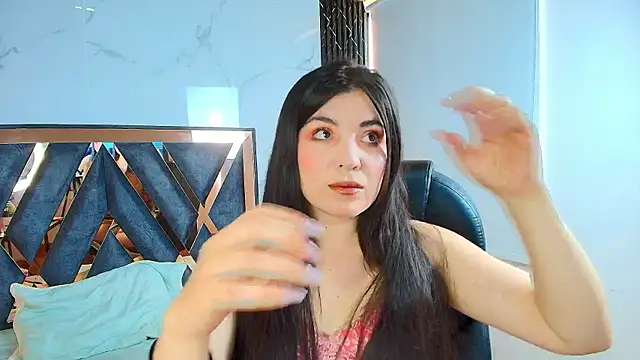 Amara vega online show from 9, 10, 2025