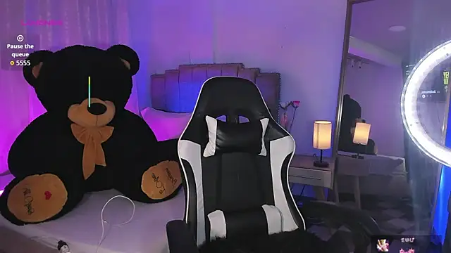 alexia mattel online show from 11, 9, 2025