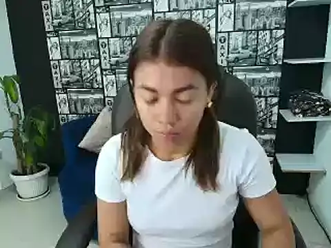 Gissel Angel online show from 24, 2, 2025